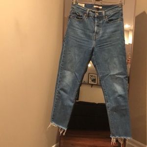 Levi’s Wedgie Straight (High Rise) EUC